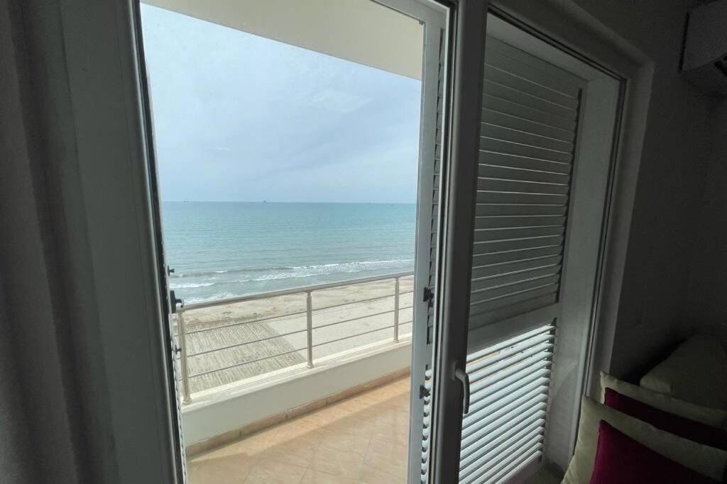 Seaview Apartment For Rent Durrës 外观 照片